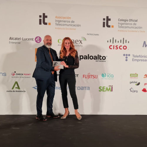 ¡42 Málaga recibe el Premio Andaluces de Telecomunicaciones 2022!